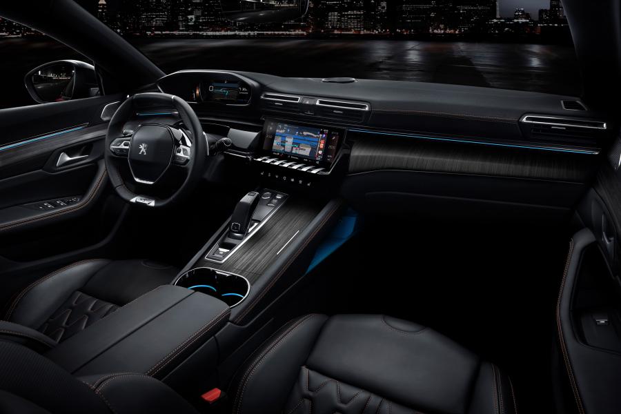 Торпедо Peugeot 508 GT 2018 года  (WW) (фото 9 из 42)
